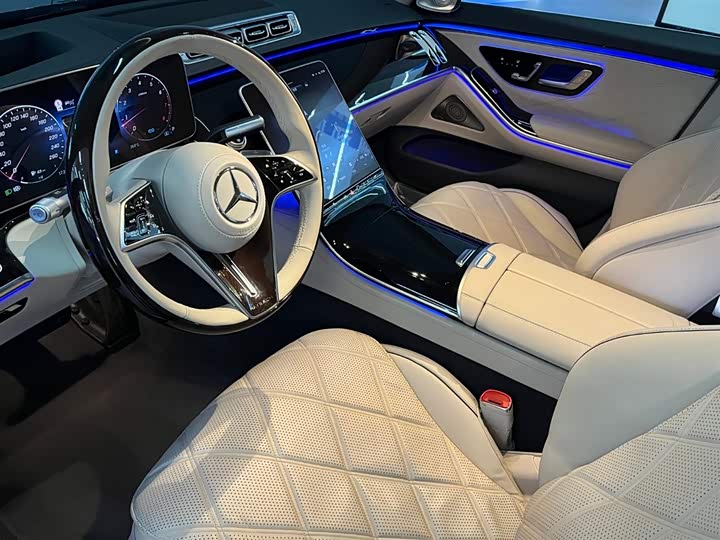 Фото 3 - Mercedes-Benz Maybach S-Class