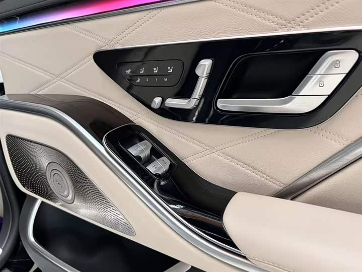 Фото 7 - Mercedes-Benz Maybach S-Class