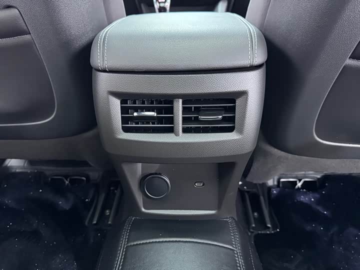 Фото 15 - Cadillac CT5