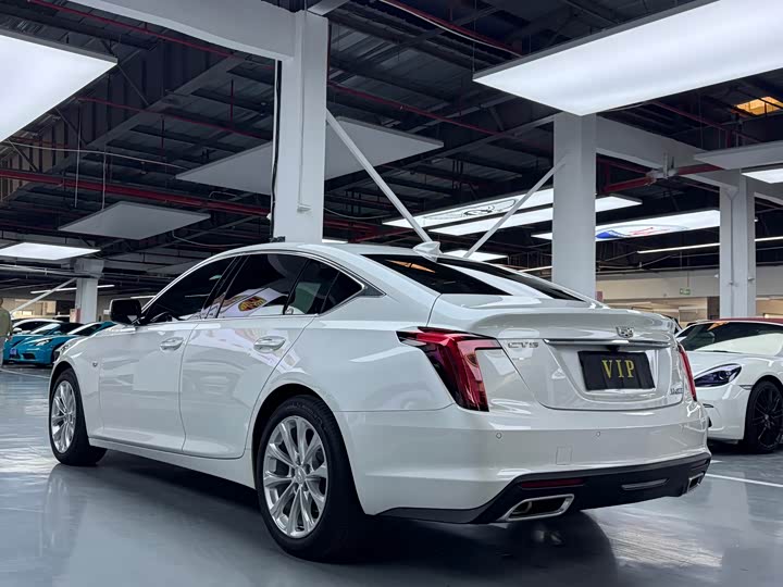 Фото 17 - Cadillac CT5