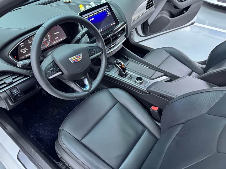 Фото 6 - Cadillac CT5