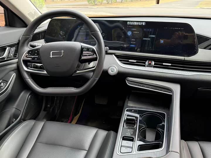 Фото 15 - Bestune B70