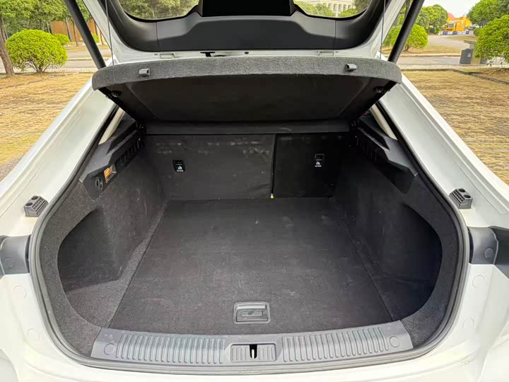 Фото 23 - Bestune B70