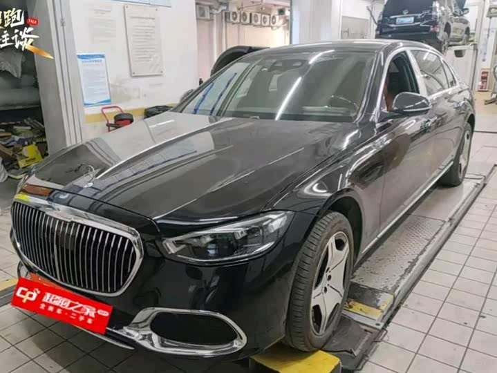 Фото 2 - Mercedes-Benz Maybach S-Class