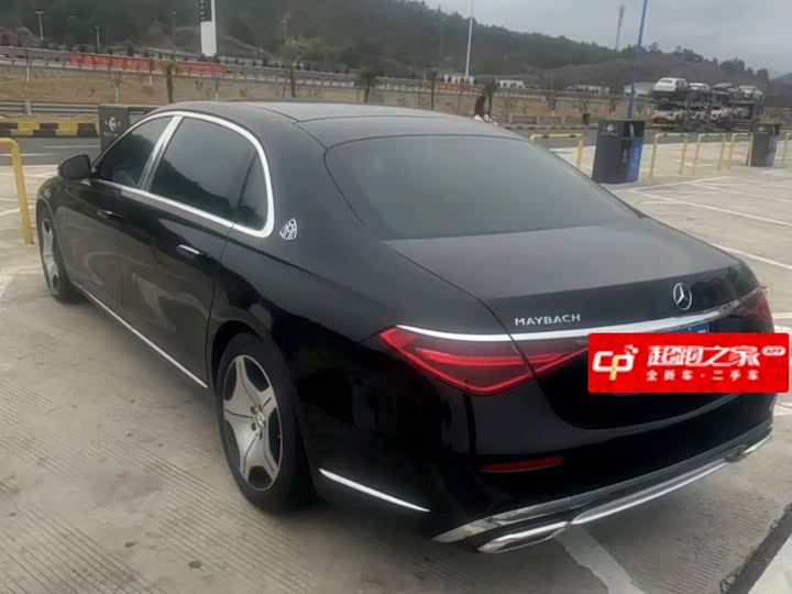 Фото 6 - Mercedes-Benz Maybach S-Class