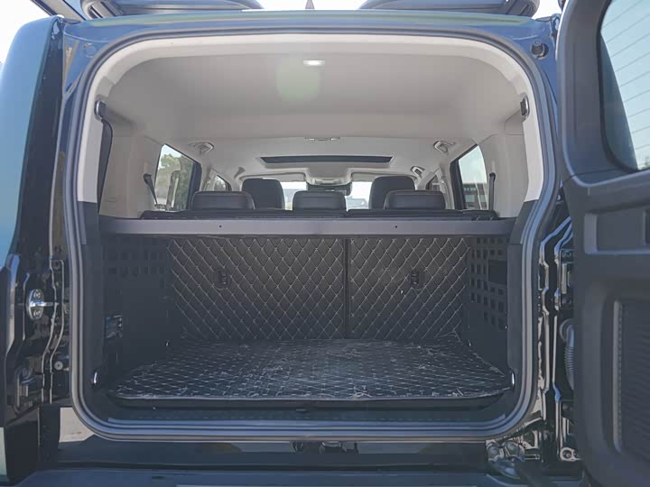 Фото 10 - Tank 300