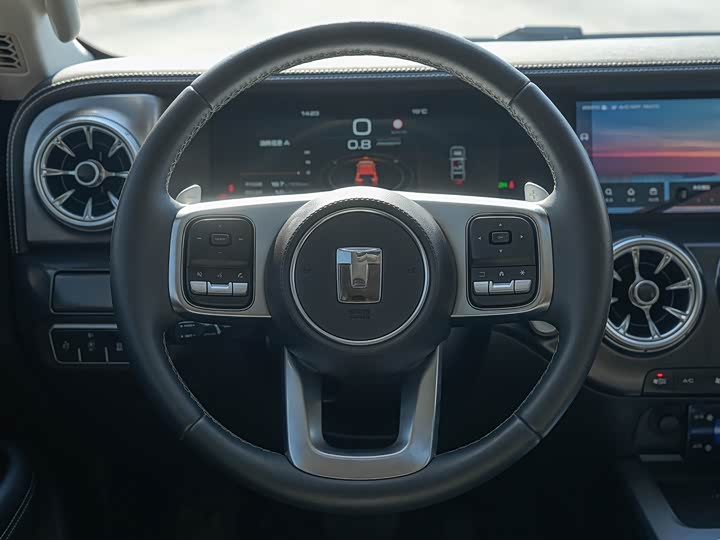 Фото 22 - Tank 300