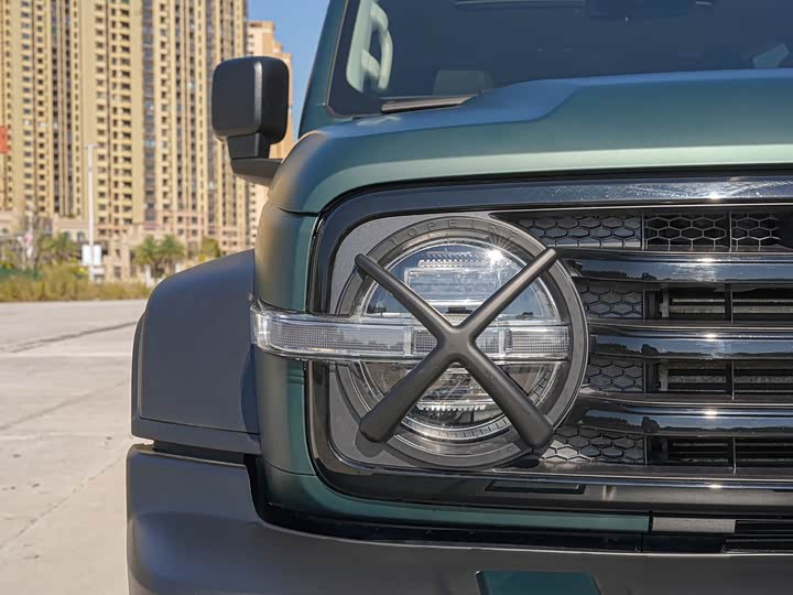 Фото 4 - Tank 300