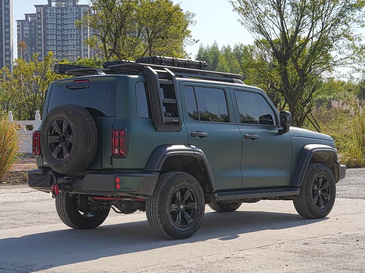 Фото 7 - Tank 300