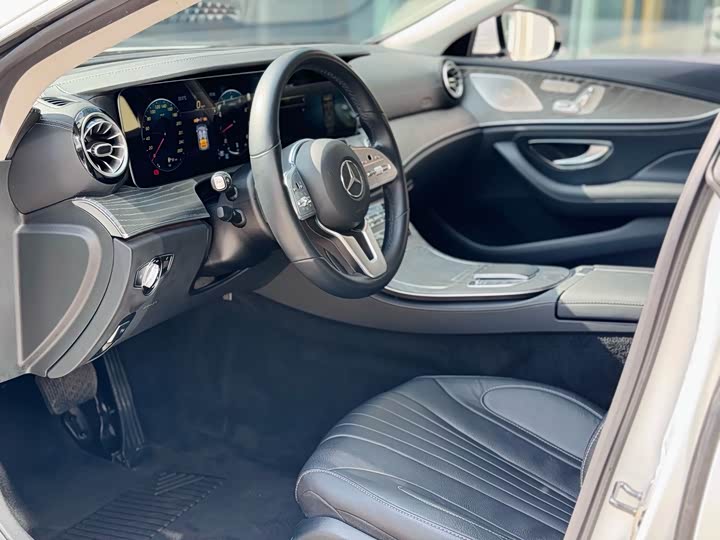 Фото 13 - Mercedes-Benz CLS-Class