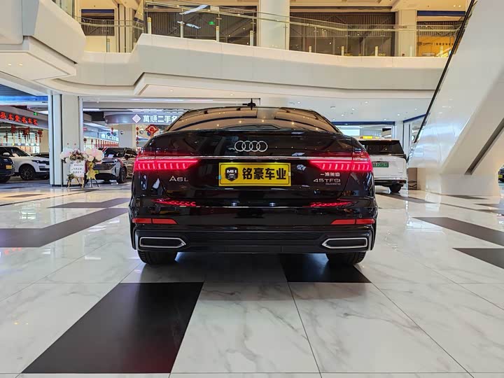 Фото 8 - Audi A6L