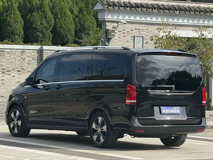 Фото 3 - Mercedes-Benz V-Class