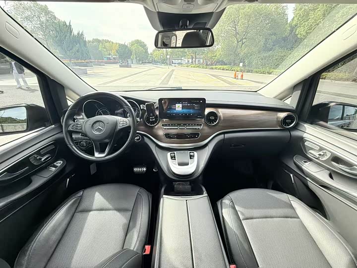 Фото 5 - Mercedes-Benz V-Class