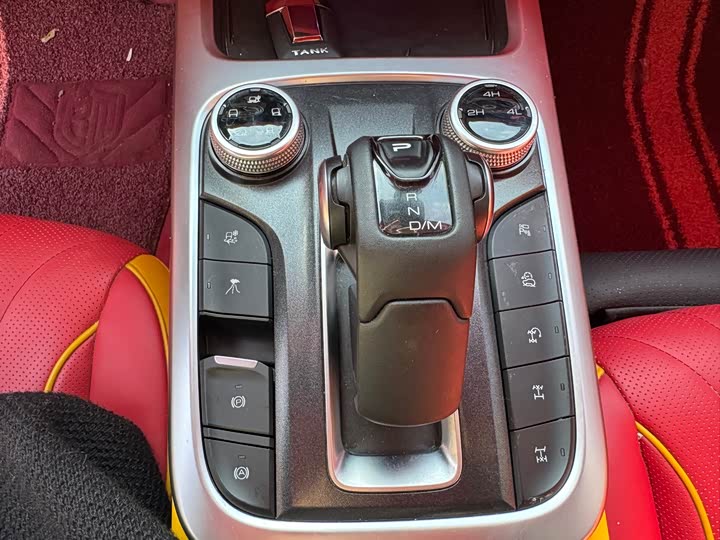 Фото 14 - Tank 300