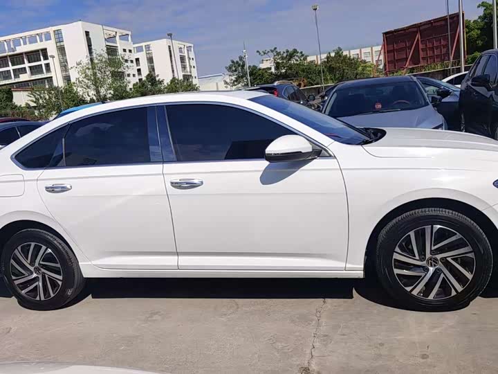 Фото 4 - Volkswagen Lavida