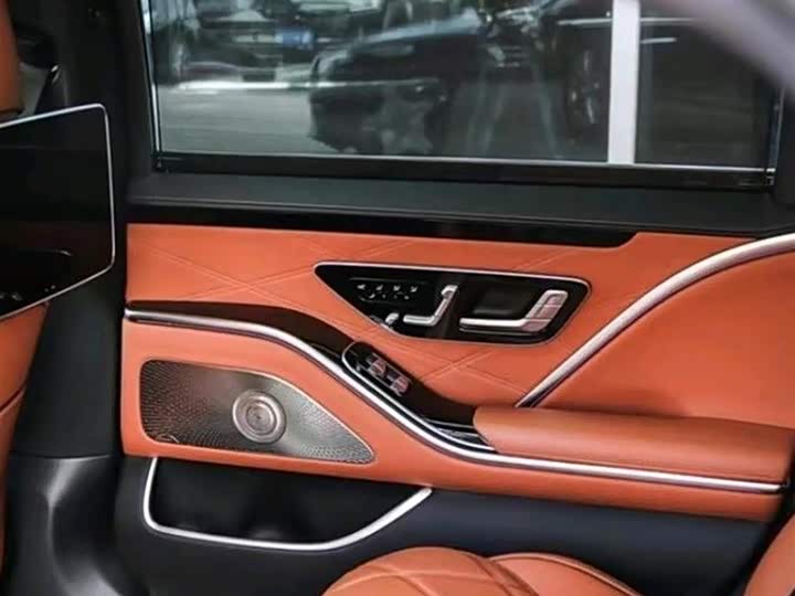 Фото 7 - Mercedes-Benz Maybach S-Class
