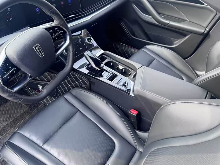 Фото 6 - Bestune B70