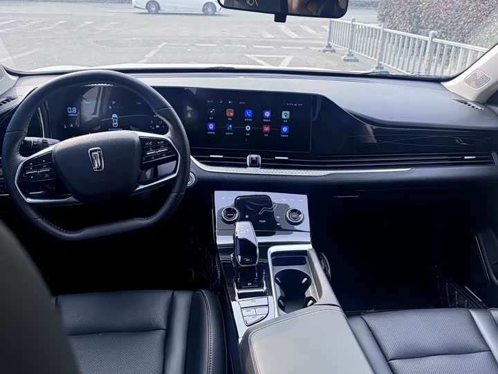 Фото 7 - Bestune B70