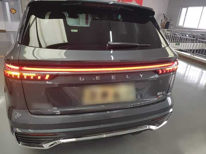 Фото 6 - Geely Monjaro