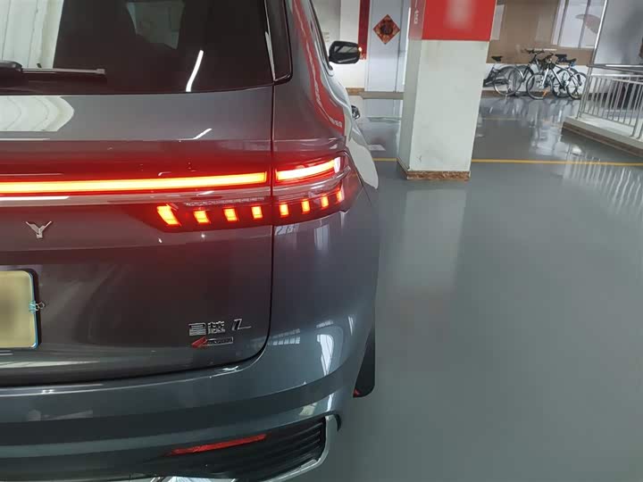 Фото 8 - Geely Monjaro