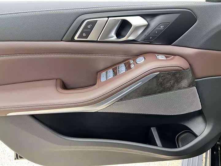 Фото 12 - BMW X5