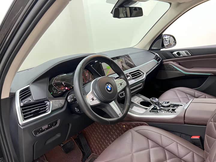 Фото 16 - BMW X5