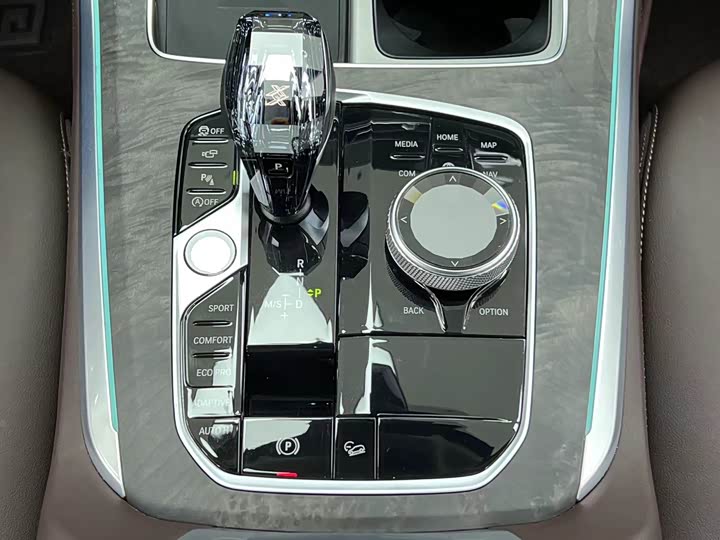 Фото 27 - BMW X5