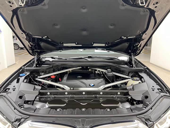 Фото 37 - BMW X5