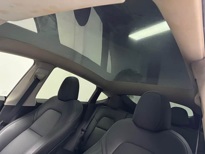 Фото 8 - Tesla Model Y