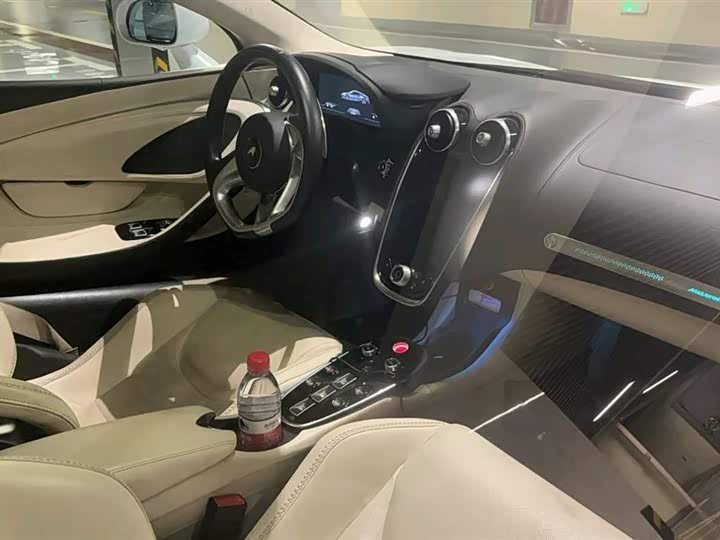 Фото 3 - McLaren GT