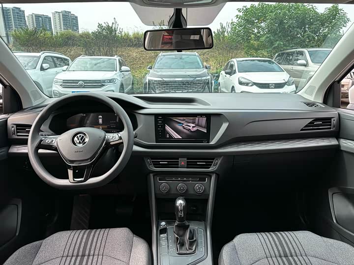 Фото 3 - Volkswagen Tharu