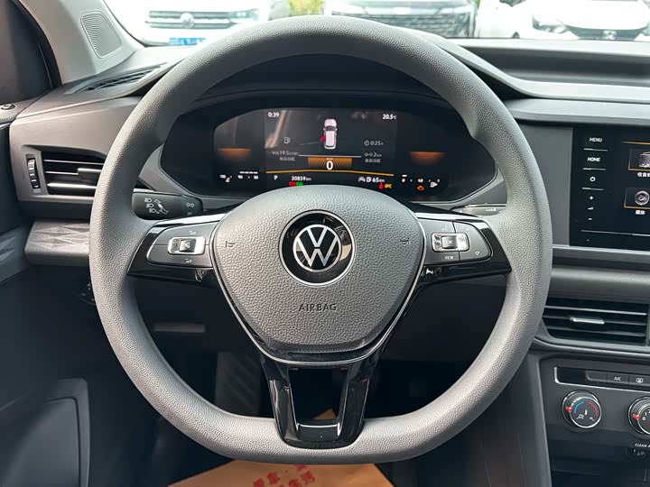 Фото 6 - Volkswagen Tharu