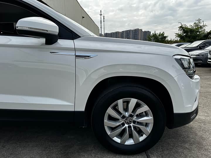 Фото 9 - Volkswagen Tharu