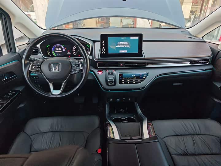 Фото 10 - Honda Odyssey