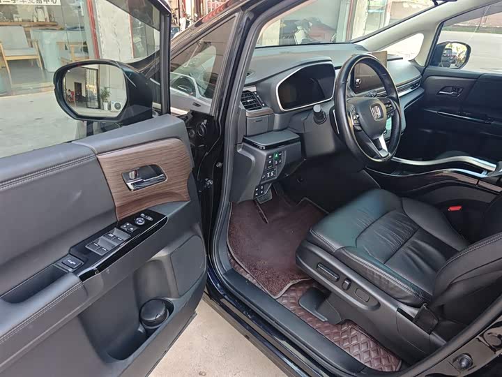 Фото 16 - Honda Odyssey