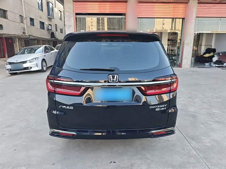 Фото 6 - Honda Odyssey