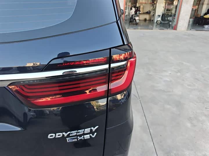 Фото 8 - Honda Odyssey