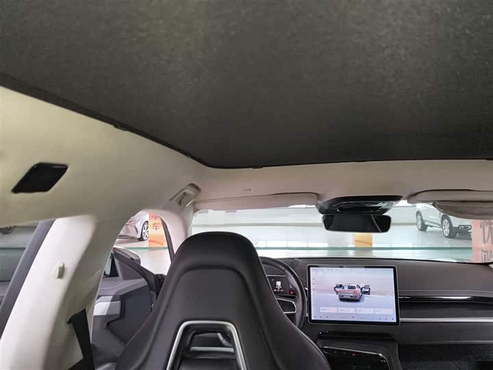 Фото 8 - Zeekr 001