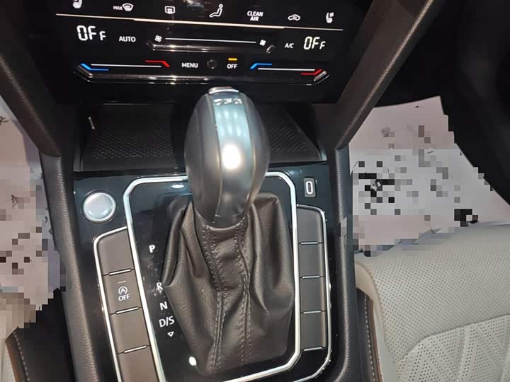 Фото 14 - Volkswagen Magotan