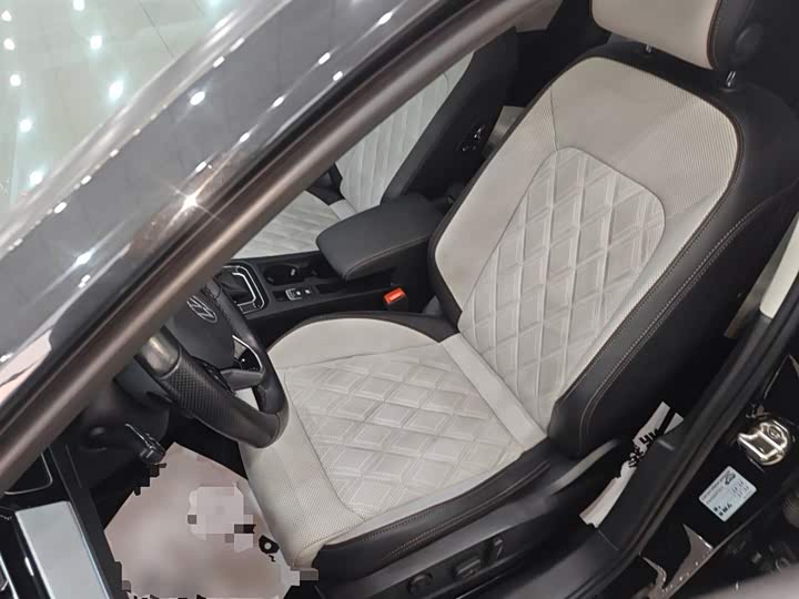 Фото 15 - Volkswagen Magotan