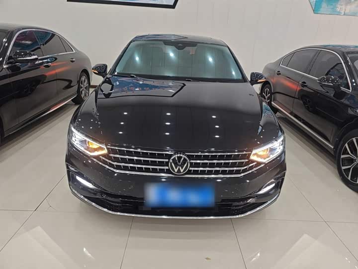 Фото 3 - Volkswagen Magotan