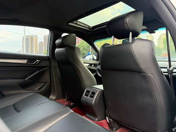 Фото 14 - Honda Inspire