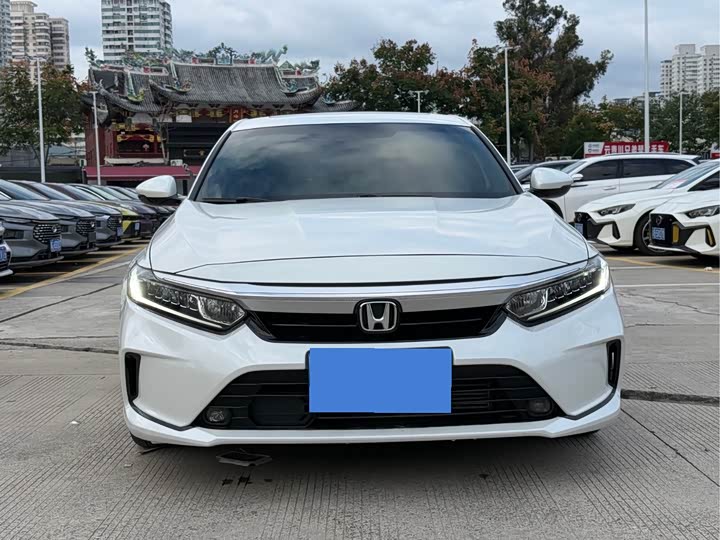 Фото 2 - Honda Inspire