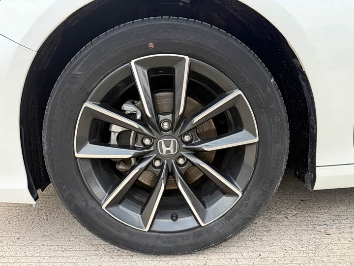 Фото 8 - Honda Inspire