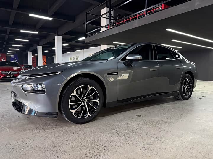 Фото 1 - XPeng P7