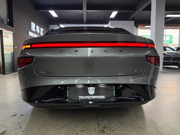 Фото 12 - XPeng P7