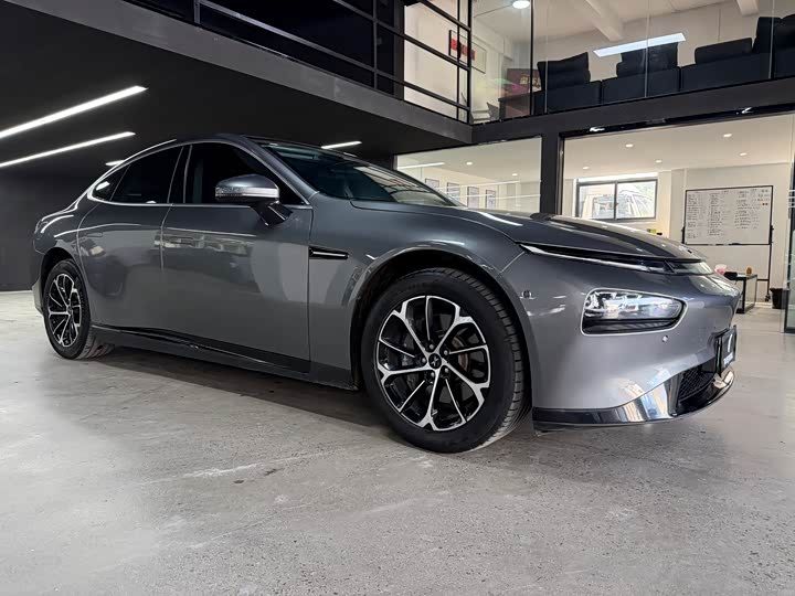 Фото 3 - XPeng P7