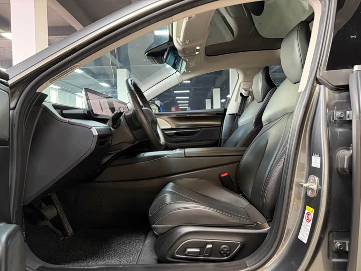 Фото 4 - XPeng P7