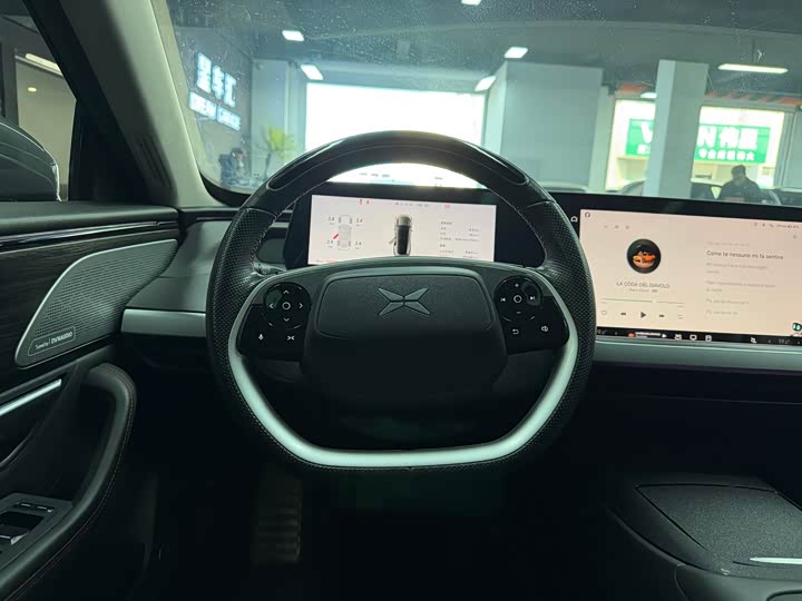 Фото 8 - XPeng P7