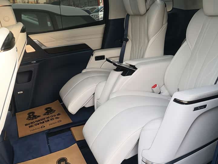 Фото 12 - Buick GL8 Century